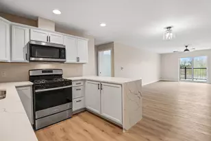 2034 W 75th Pl, Merrillville, IN 46410 - Photo 14