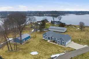 7395 E Hudson Pointe Ln, New Carlisle, IN 46552 - Photo 2