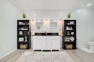 7395 E Hudson Pointe Ln, New Carlisle, IN 46552 - Photo 36