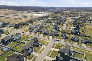 230 Grandale Dr, Valparaiso, IN 46385 - Photo 24