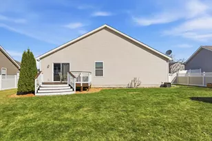 230 Grandale Dr, Valparaiso, IN 46385 - Photo 22