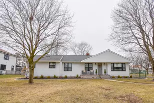 8634 Monfort Dr, Saint John, IN 46373 - Photo 2