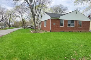 601 Madison St, Valparaiso, IN 46385 - Photo 2