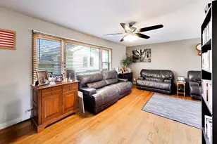 601 Madison St, Valparaiso, IN 46385 - Photo 2