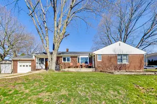 601 Madison St, Valparaiso, IN 46385 - Photo 2