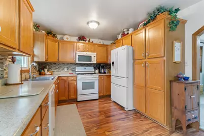 4092 Ethel Street E, Demotte, IN 46310 - Photo 4