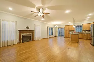 3703 Westbridge Dr, Valparaiso, IN 46383 - Photo 10