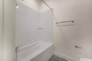 207 Academy St, Valparaiso, IN 46383 - Photo 16