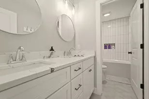 11200 Oak Ridge Ct, Crown Point, IN 46307 - Photo 32