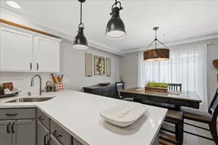 3049 Topaz Dr, Hobart, IN 46342 - Photo 8