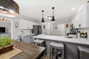 3049 Topaz Dr, Hobart, IN 46342 - Photo 6