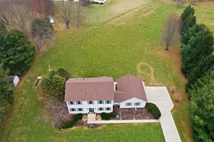 875 N High Meadow Ct, Valparaiso, IN 46383 - Photo 4