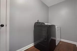 7944 Harrison Ave, Munster, IN 46321 - Photo 16