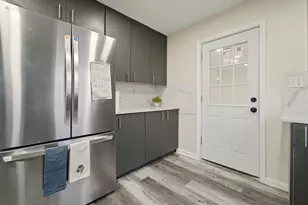 747 N Lafayette St, Griffith, IN 46319 - Photo 12