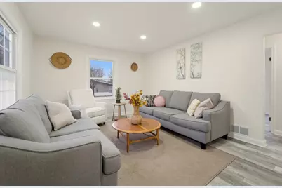 747 N Lafayette Street, Griffith, IN 46319 - Photo 2