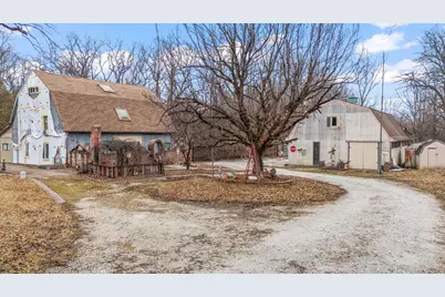 641 N 200 E, Valparaiso, IN 46383 - Photo 6