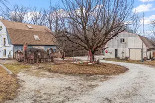 641 N 200 E, Valparaiso, IN 46383 - Photo 6