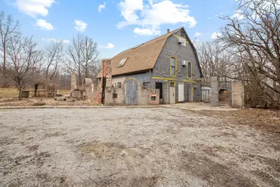 641 N 200 E, Valparaiso, IN 46383 - Photo 2