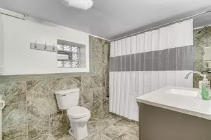 631 141st St, Hammond, IN 46327 - Photo 16