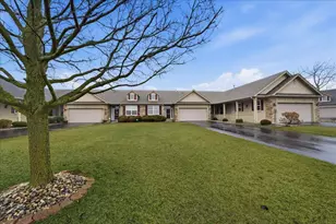 1318 Marigold Pl, Schererville, IN 46375 - Photo 2