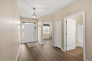 1318 Marigold Pl, Schererville, IN 46375 - Photo 8