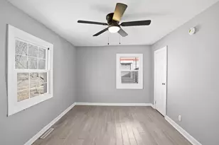 313 Dallas St, Gary, IN 46406 - Photo 6