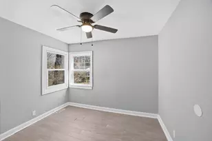 313 Dallas St, Gary, IN 46406 - Photo 8