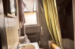 1686 W 10th Pl, Gary, IN 46404 - Photo 8