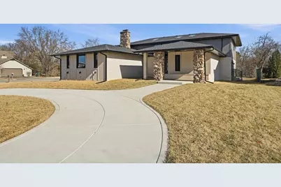 10043 Twin Creek Boulevard, Munster, IN 46321 - Photo 2