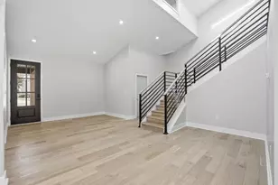 10043 Twin Creek Blvd, Munster, IN 46321 - Photo 20