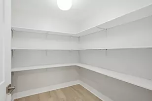 10043 Twin Creek Blvd, Munster, IN 46321 - Photo 16