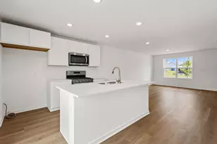 594 Petry St, Hebron, IN 46341 - Photo 4