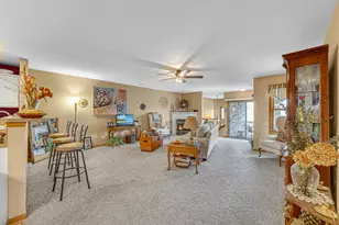 947 Oak Dr, Crown Point, IN 46307 - Photo 4