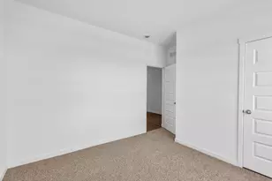 7602 W 106th Pl, Crown Point, IN 46307 - Photo 12