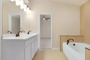 8241 Dylan Dr, Merrillville, IN 46410 - Photo 10