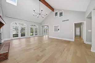 4202 Brentwood Dr, Valparaiso, IN 46383 - Photo 8