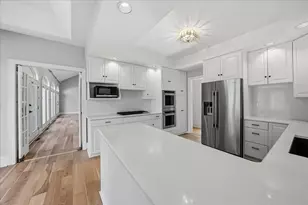 4202 Brentwood Dr, Valparaiso, IN 46383 - Photo 12