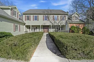 4202 Brentwood Dr, Valparaiso, IN 46383 - Photo 4