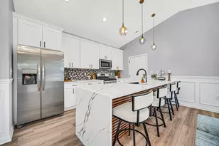 7456 Wilson Pl, Merrillville, IN 46410 - Photo 10