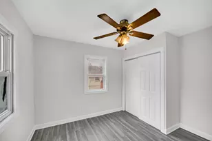 1517 E 174th St, Hammond, IN 46324 - Photo 12