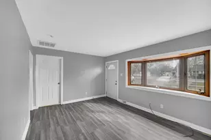 1517 E 174th St, Hammond, IN 46324 - Photo 8