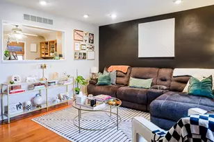 141 N Dwiggins St, Griffith, IN 46319 - Photo 4