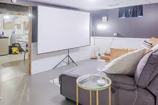 141 N Dwiggins St, Griffith, IN 46319 - Photo 18