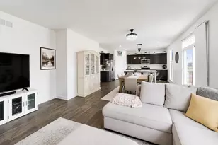 10351 Privet Dr, Crown Point, IN 46307 - Photo 12