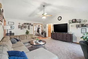 11847 Salyer Dr, Wheatfield, IN 46392 - Photo 12