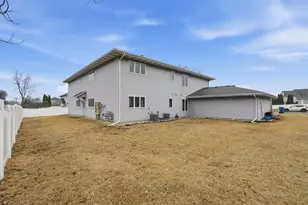 2308 Barbara Jean Dr, Schererville, IN 46375 - Photo 16