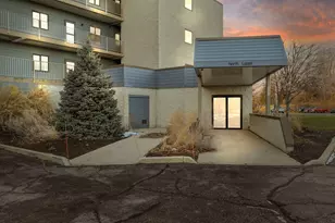 423 Outlook Cv Dr, La Porte, IN 46350 - Photo 1