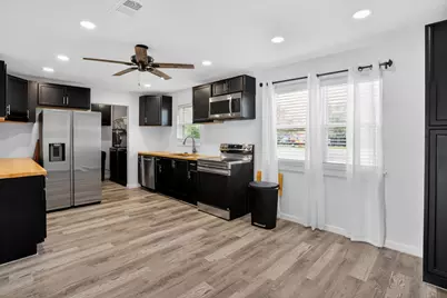 2539 Martha, Highland, IN 46322 - Photo 4