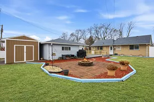 8023 Richard St, Highland, IN 46322 - Photo 12