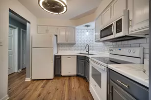 245 W Joliet St, Schererville, IN 46375 - Photo 12